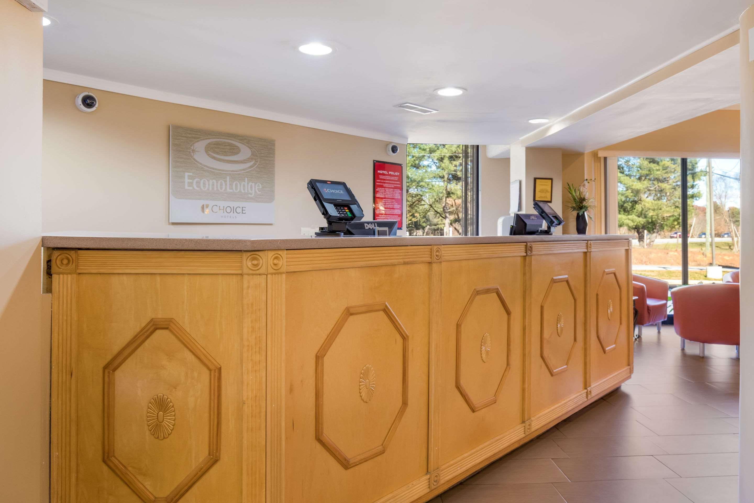 Econo Lodge Хендерсонвилл Экстерьер фото