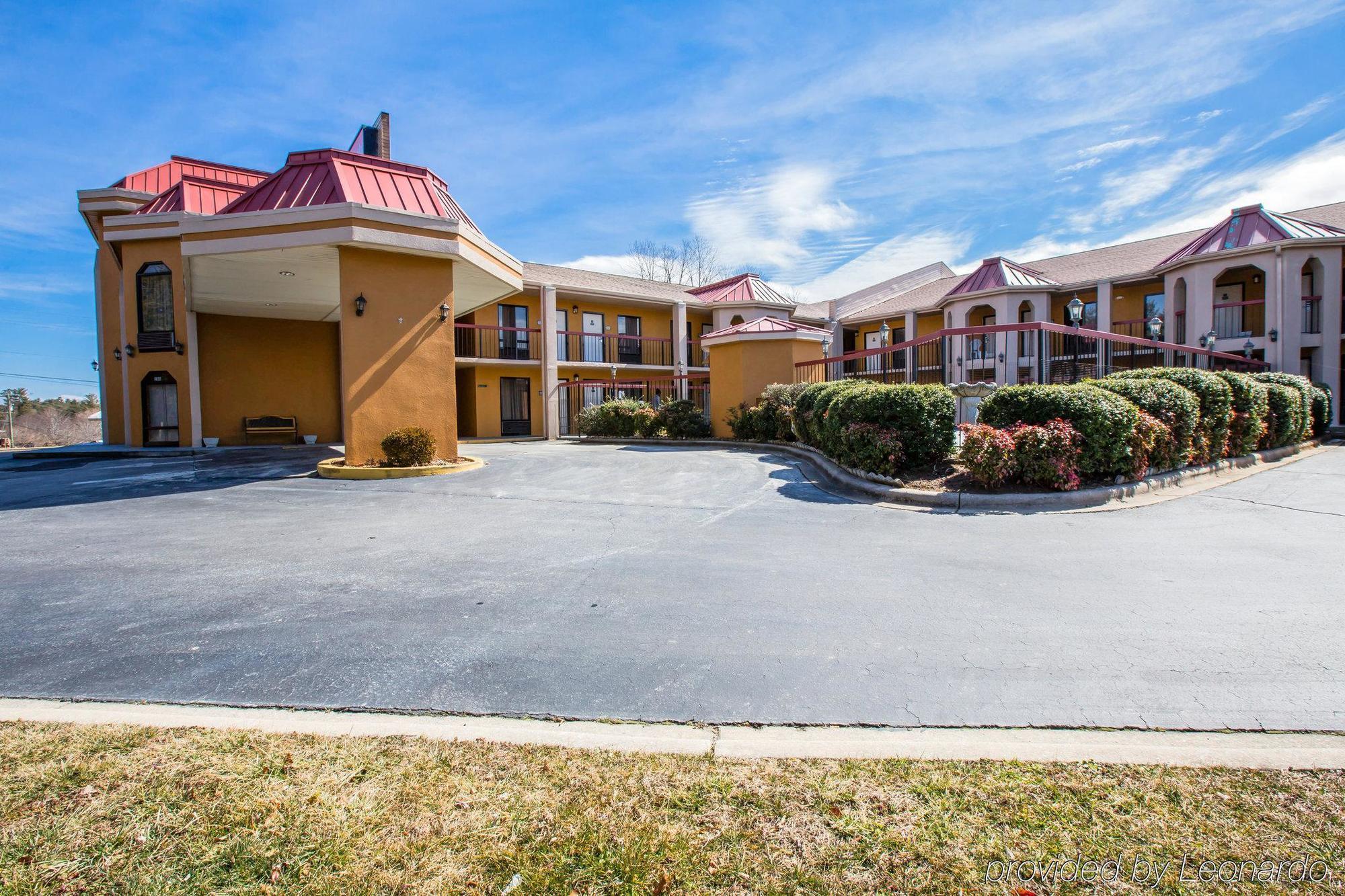 Econo Lodge Хендерсонвилл Экстерьер фото